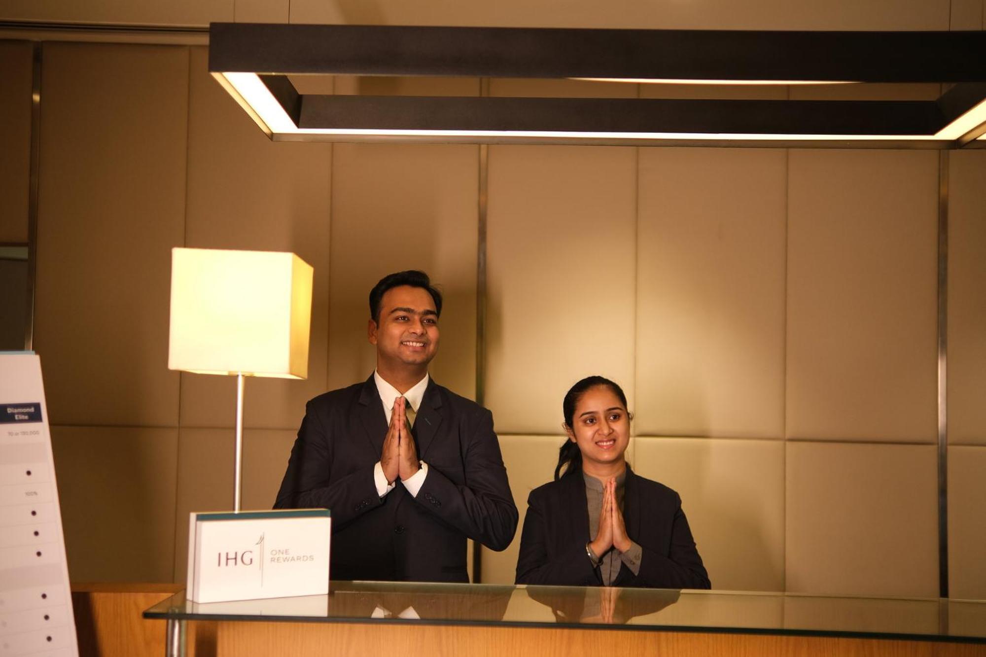 Agra Mg Road An Ihg Agra (Uttar Pradesh)