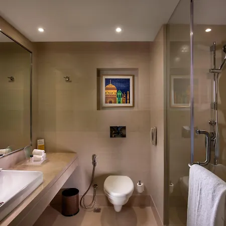 Holiday Inn Agra Mg Road An Ihg Hotel Exterior photo Bathroom