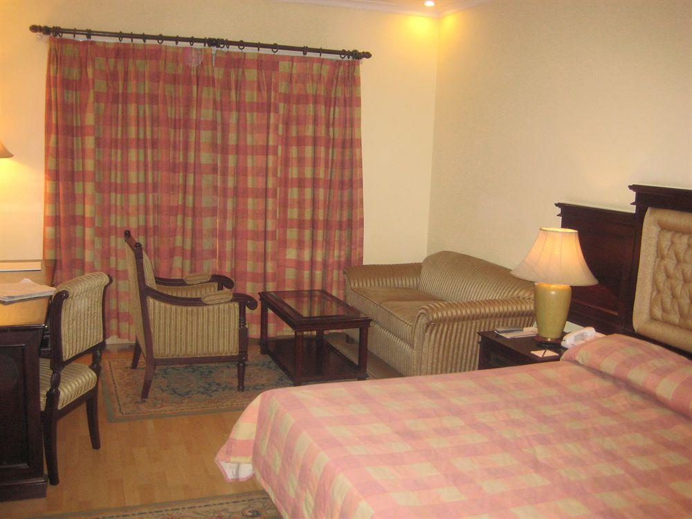 Agra Mg Road An Ihg Hotel 5*