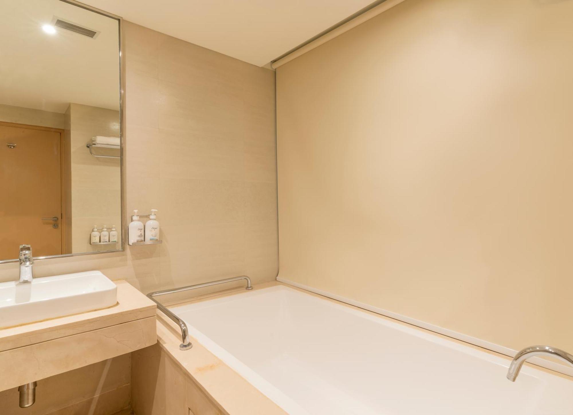 Agra Mg Road An Ihg 5*