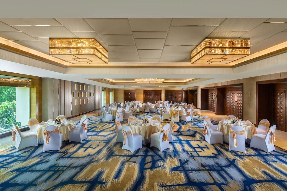 Agra Mg Road An Ihg Hotel 5*