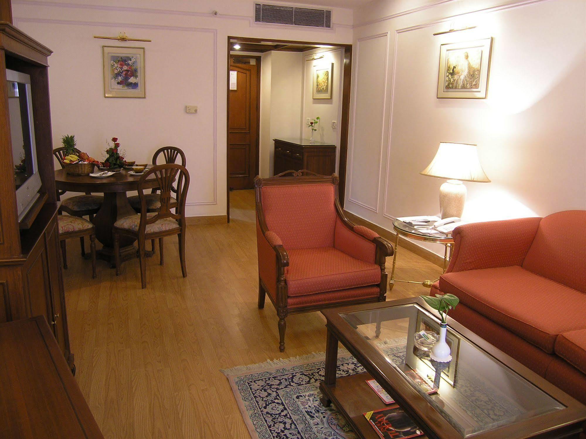 Agra Mg Road An Ihg Hotel 5*