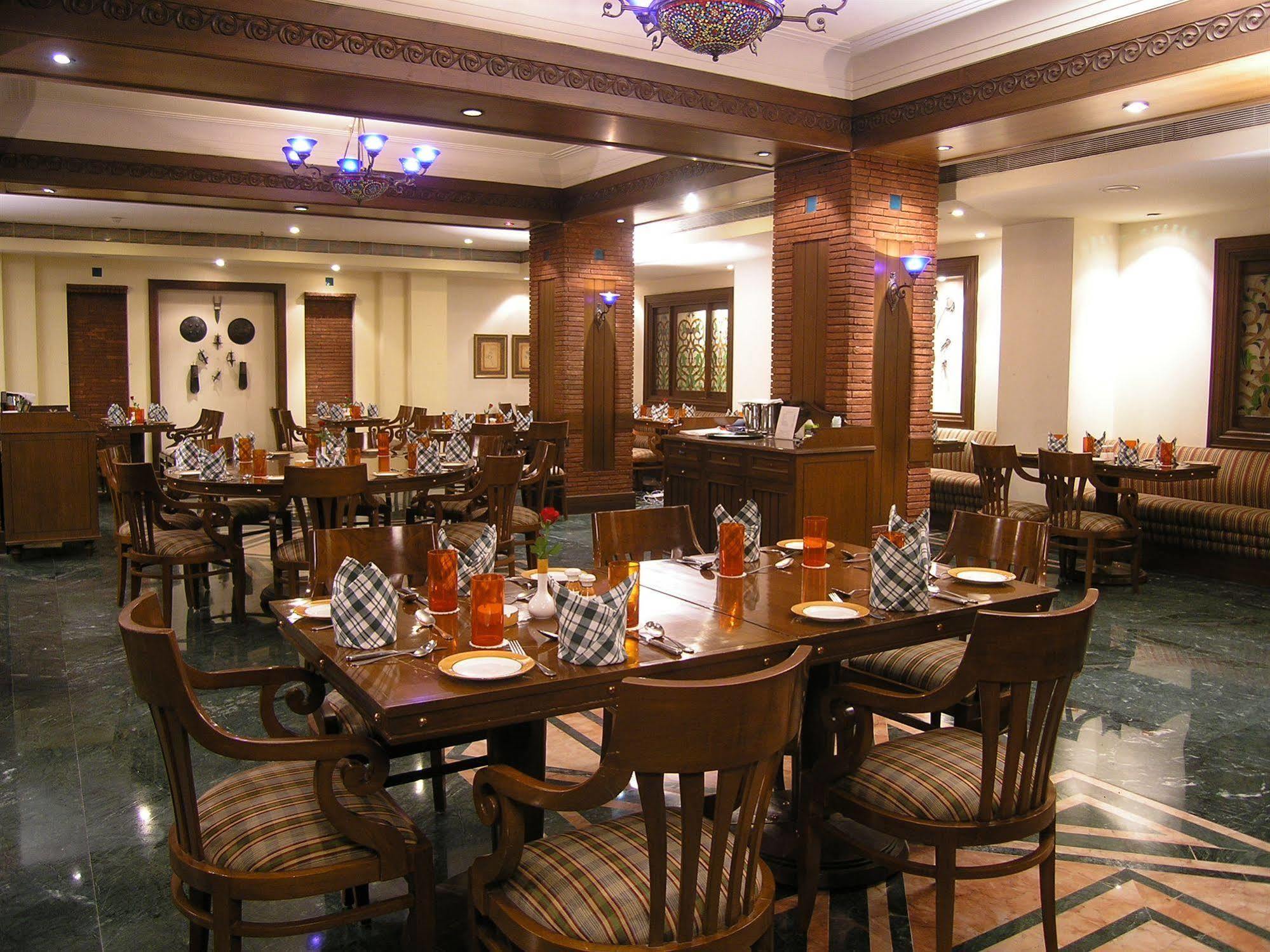 Agra Mg Road An Ihg Hotel Agra (Uttar Pradesh)